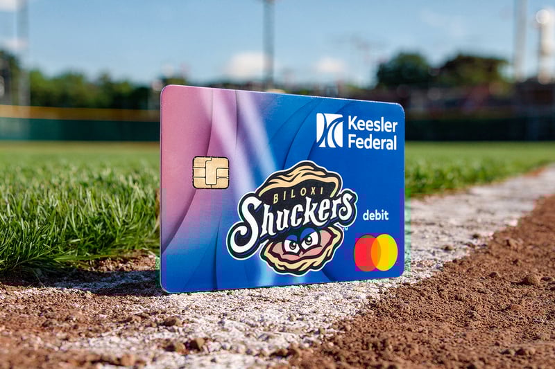 Shuckers-Debit-Card-Scene